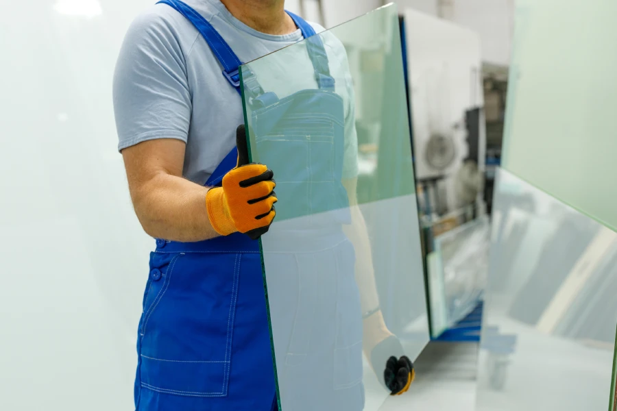 Why Clean Edges Matter in Glass Cutting Repairs Tracy, CA