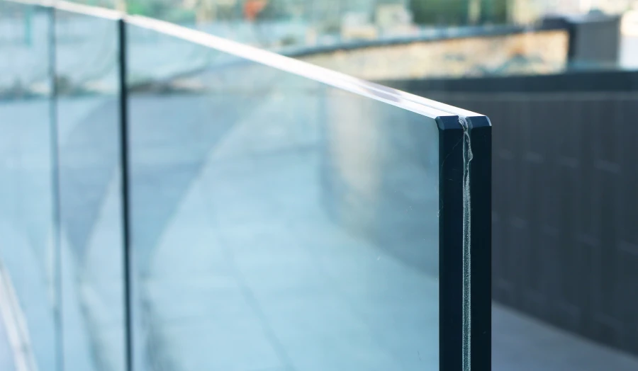 Why Clean Edges Matter in Glass Cutting Repairs in Tracy, CA